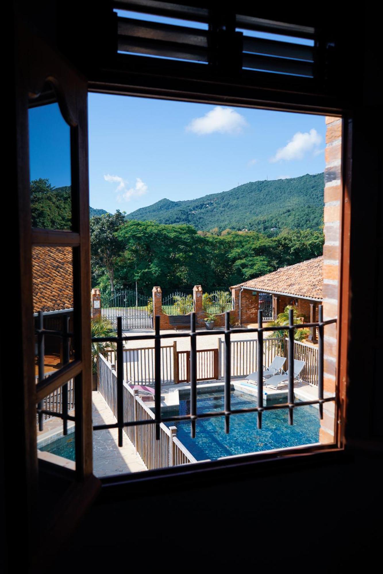 Domaine Du Chateau Ле-Труаз-Иле Номер фото